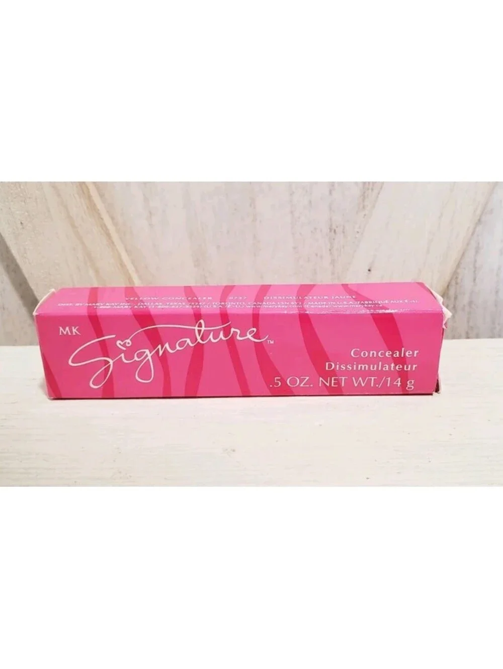 Mary Kay 0737 Yellow Signature Concealer .5oz (New in Box)